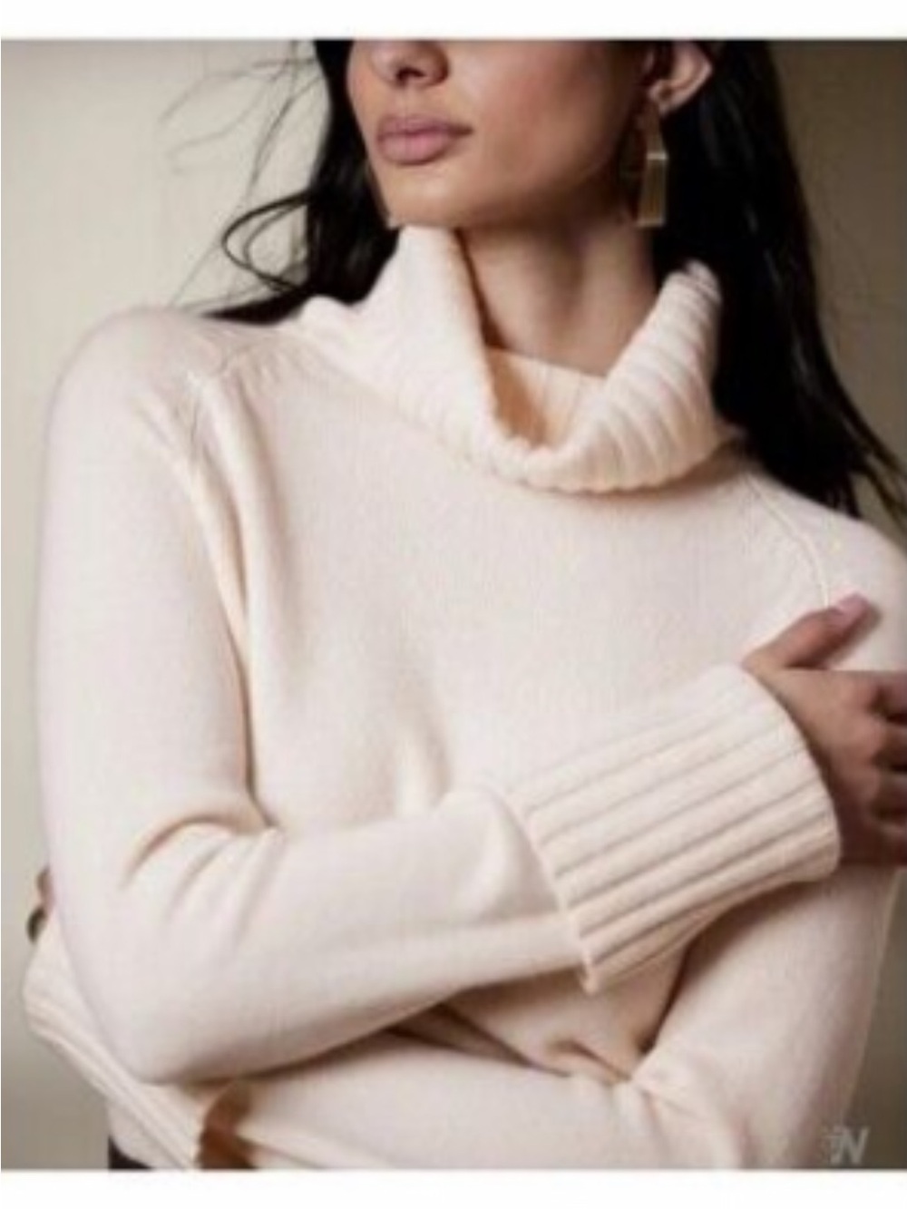 Banana Republic 100% Cashmere Cream Pink Turtleneck Sweater, M